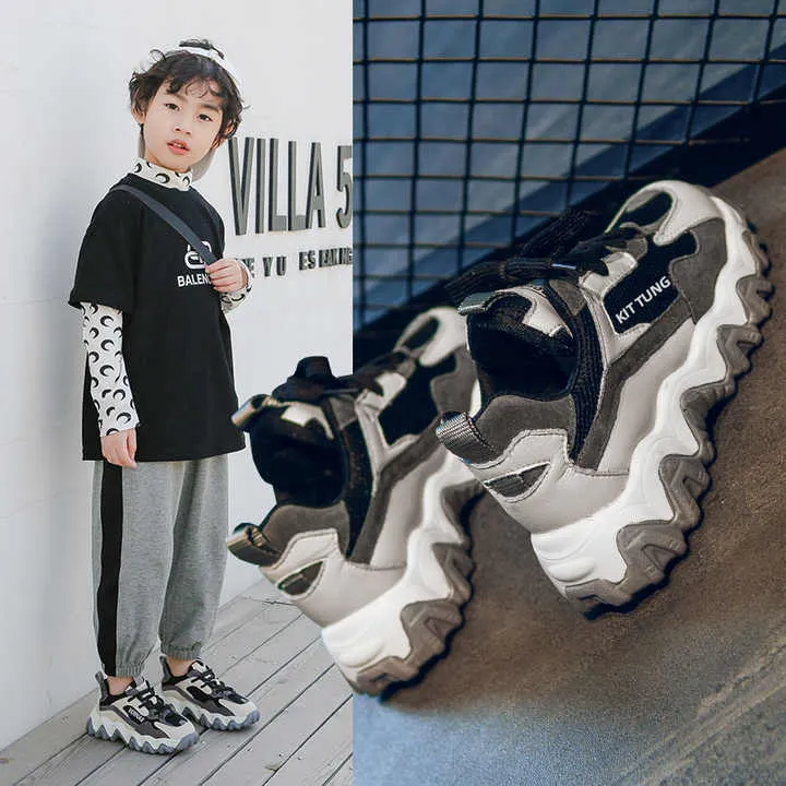 أحذية ركض رياضية مرنة Flexible running shoes