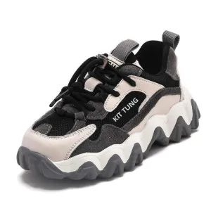 أحذية ركض رياضية مرنة Flexible running shoes