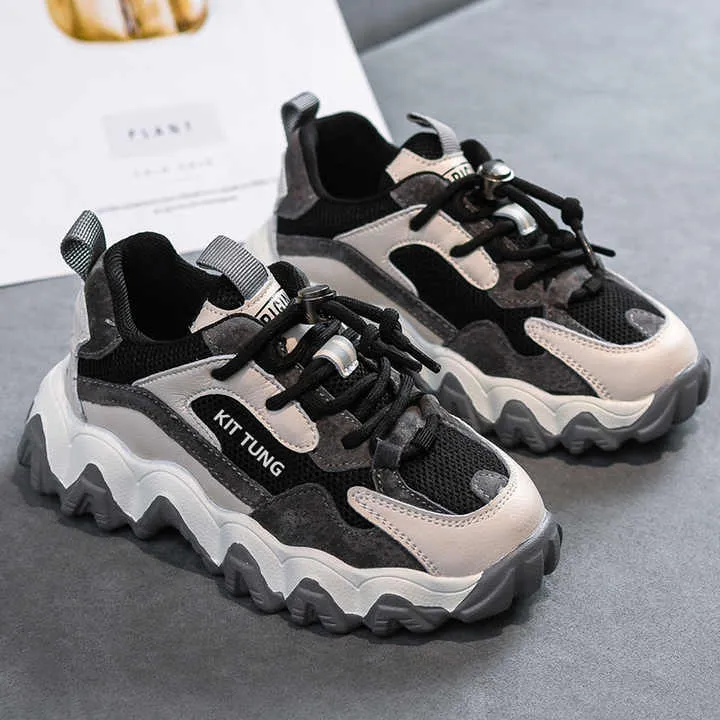 أحذية ركض رياضية مرنة Flexible running shoes